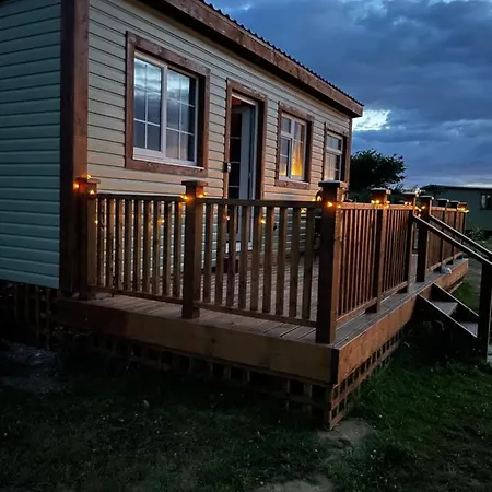 Keepers Shepherd Hut With Hot Tub Dağ evi *