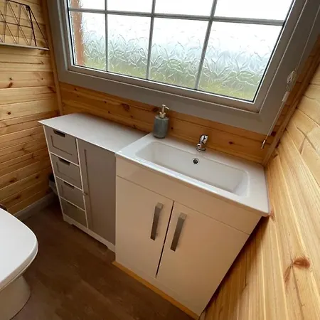 Dağ evi Keepers Shepherd Hut With Hot Tub *